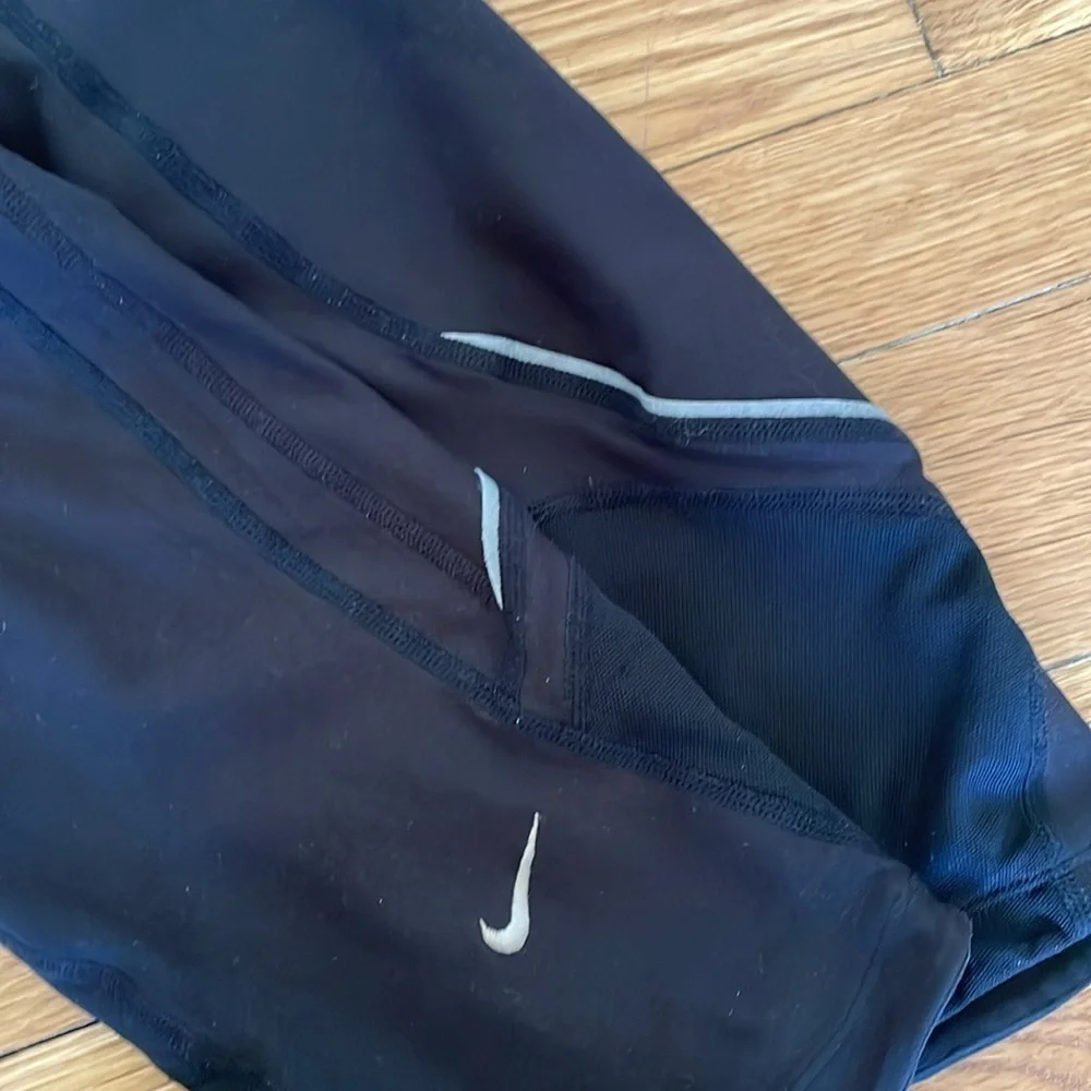 Nike Fit Dry Black Women Running Capri Fitted Black Reflective Small 4 6